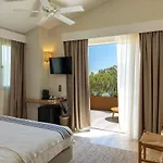 Casa Santini X Roc Seven