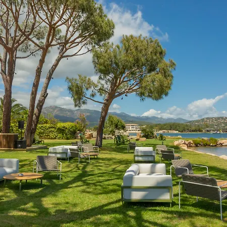 Casa Santini X Roc Seven Otel 4*