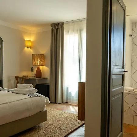 Otel Casa Santini X Roc Seven Porto-Vecchio (Corsica)