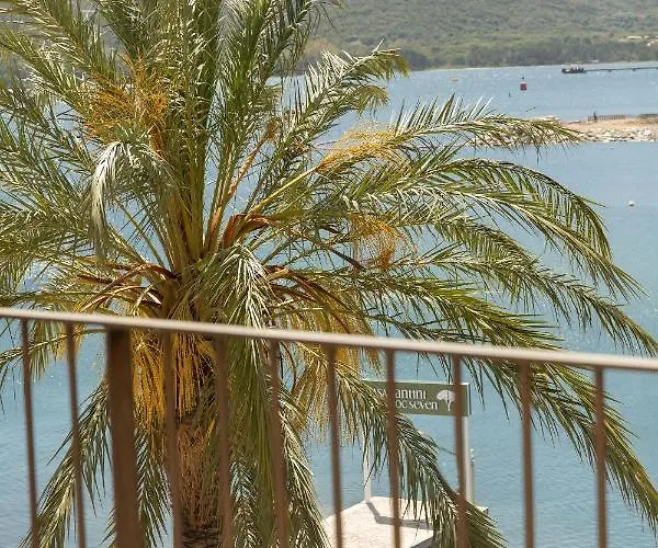 Casa Santini X Roc Seven Hotel 4*